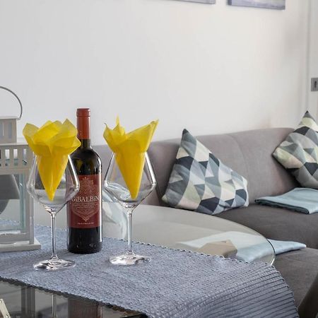 Apartment Arce Frontline Seaview Nerja Eksteriør billede