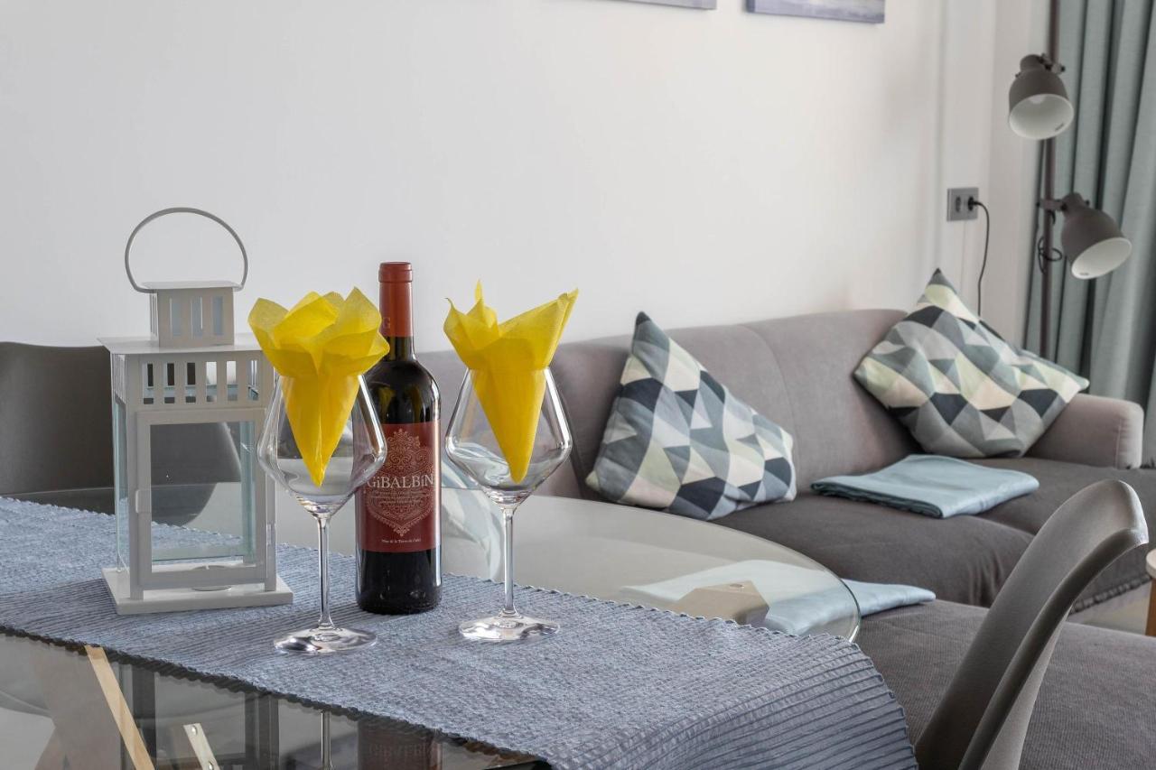 Apartment Arce Frontline Seaview Nerja Eksteriør billede